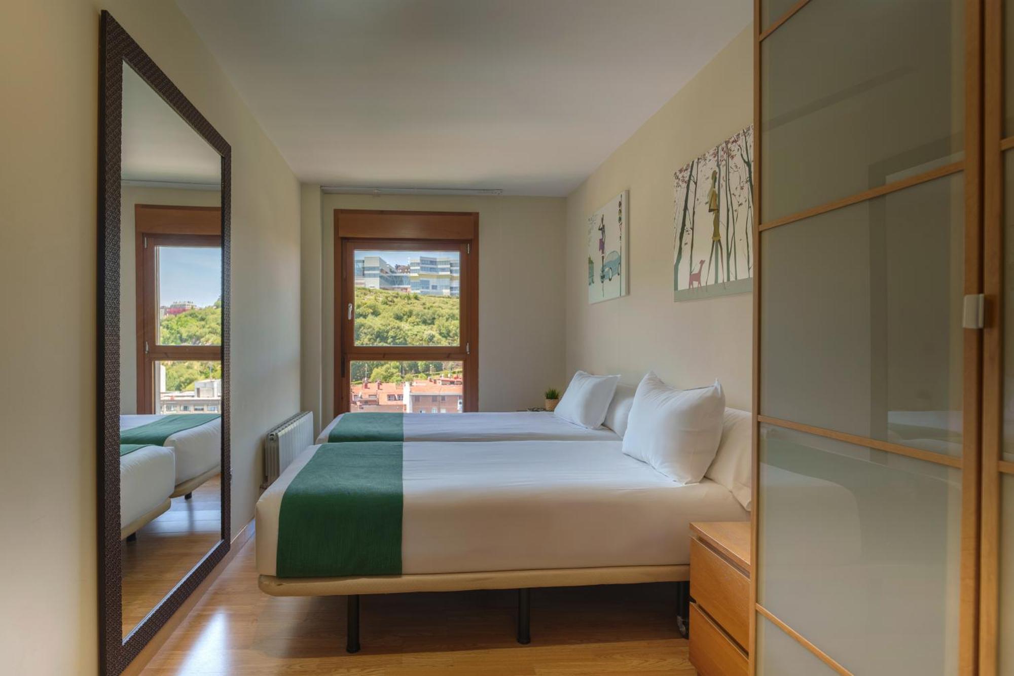 Spirit Apartamentos Atxuri Bilbao Exterior foto