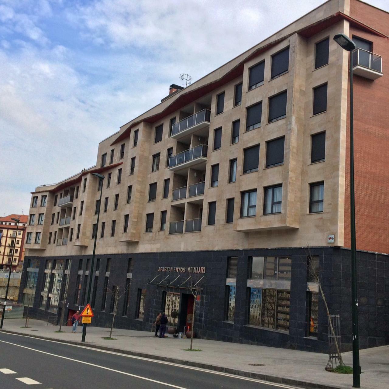 Spirit Apartamentos Atxuri Bilbao Exterior foto